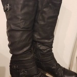 Carlos Santana wide calf black boots